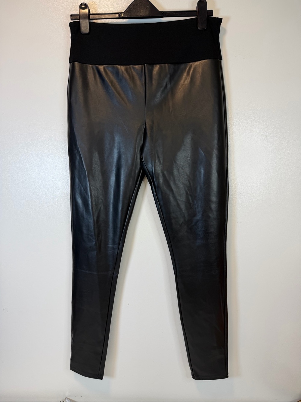 SPANX Red Hot Black Faux Leather Leggings Elastic Waistband Pull On Women’s XL